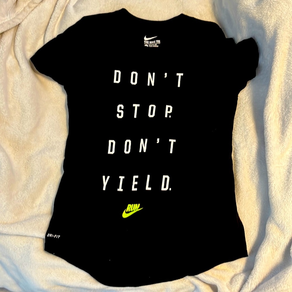 Black Nike run tee dri-fit size small